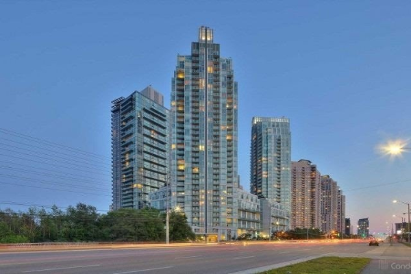 220 Burnhamthorpe Rd W, Mississauga