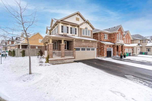 18 Fenchurch Dr, Brampton