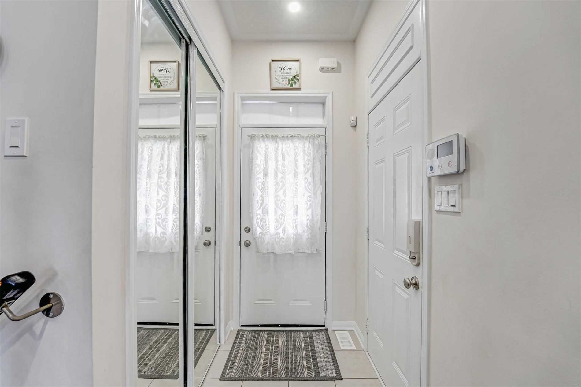 Listing W5931299 - Large Photo # 2