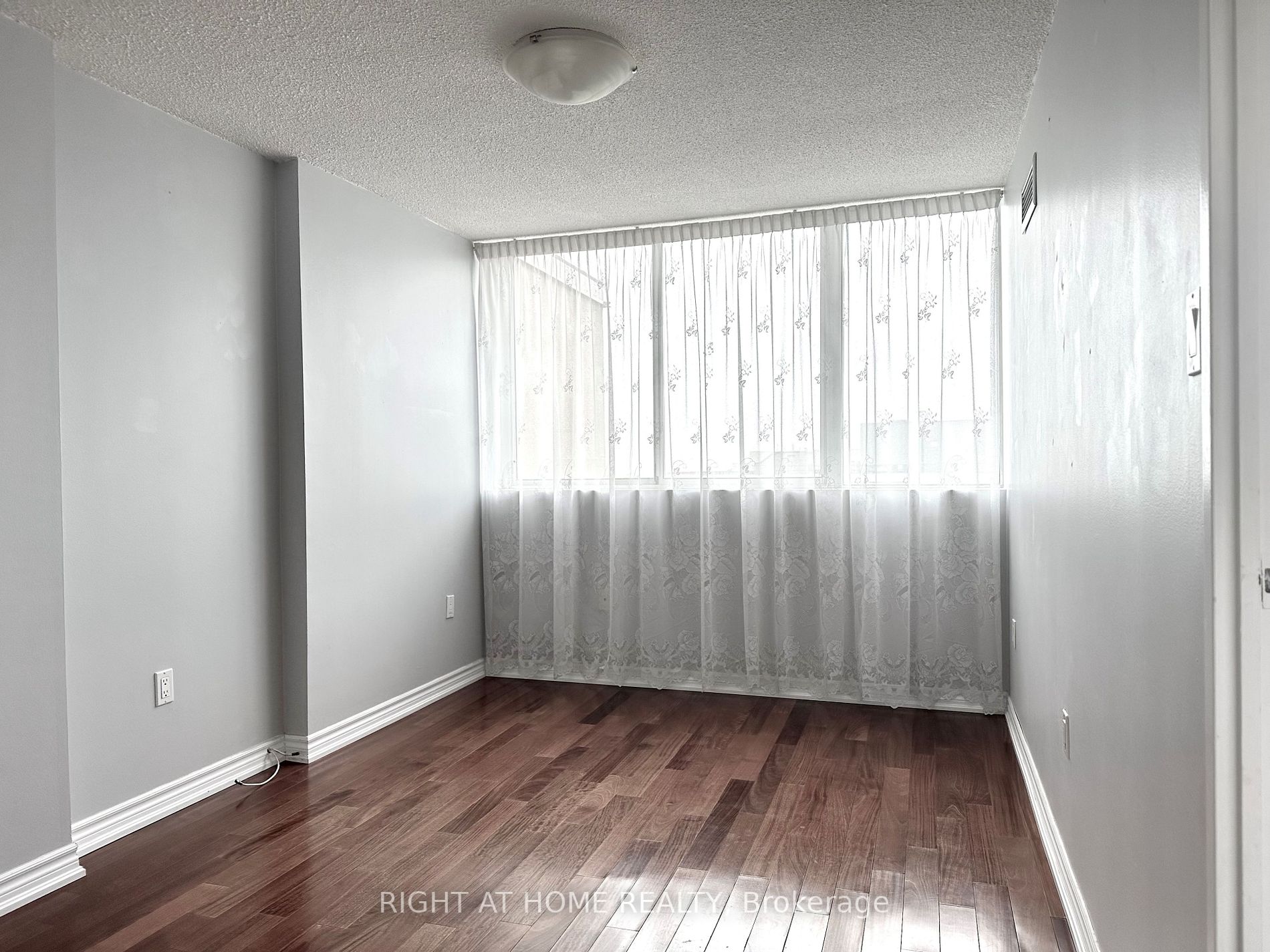 Listing W5931316 - Large Photo # 14