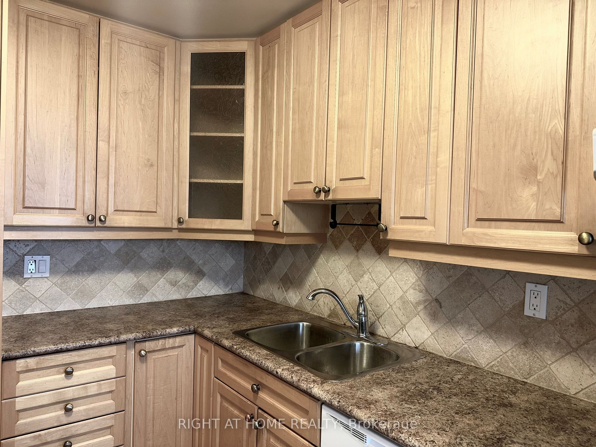 Listing W5931316 - Large Photo # 11