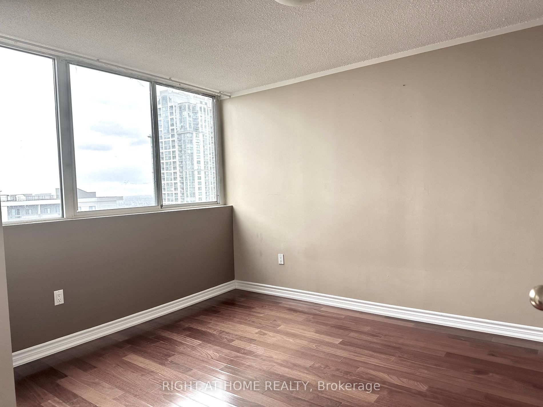 Listing W5931316 - Large Photo # 16