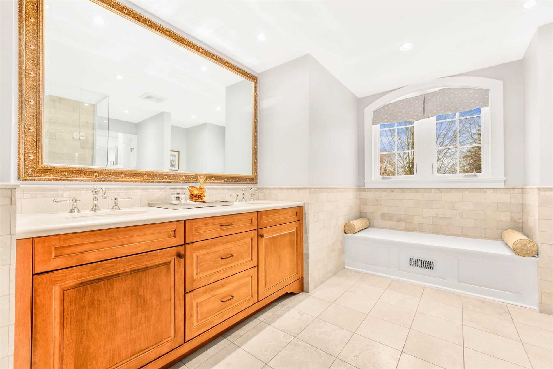 1267 Cambridge Dr