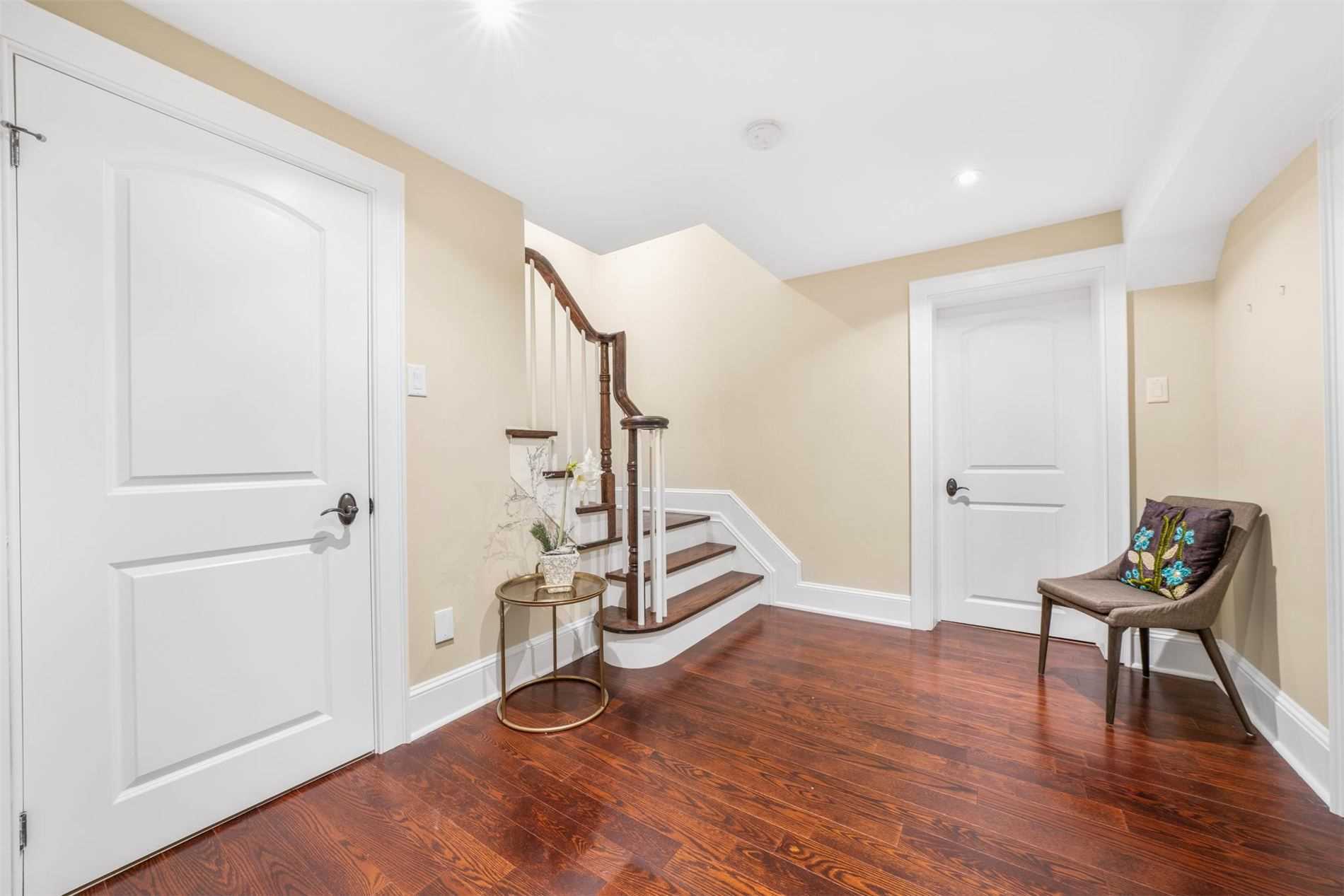 1267 Cambridge Dr