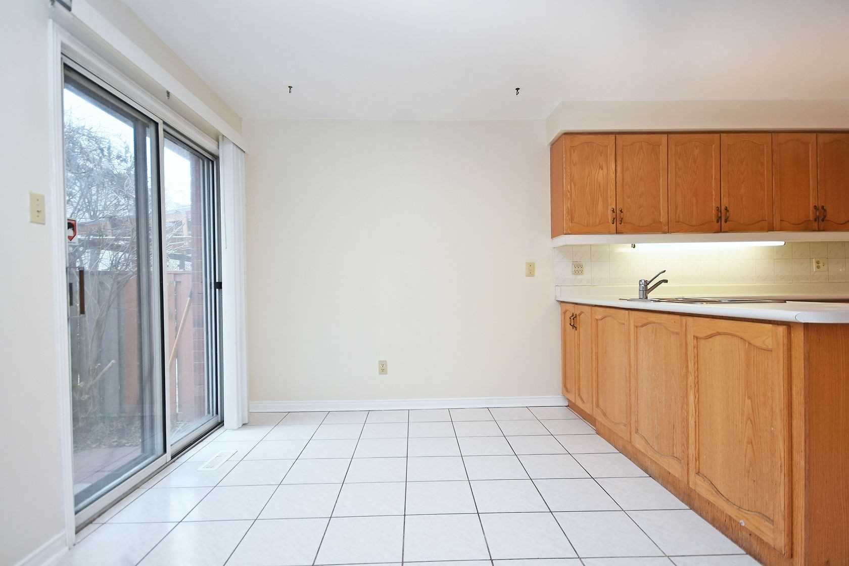 Listing W5931829 - Large Photo # 2