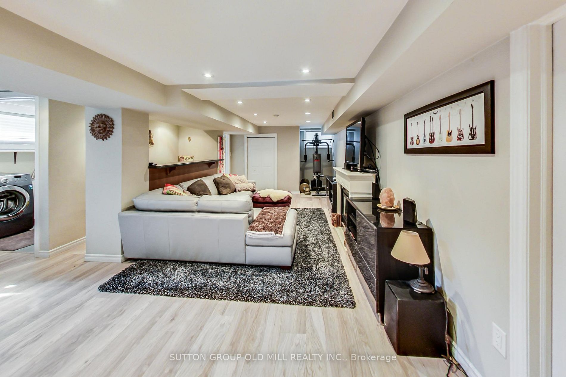 3 Westglen Cres