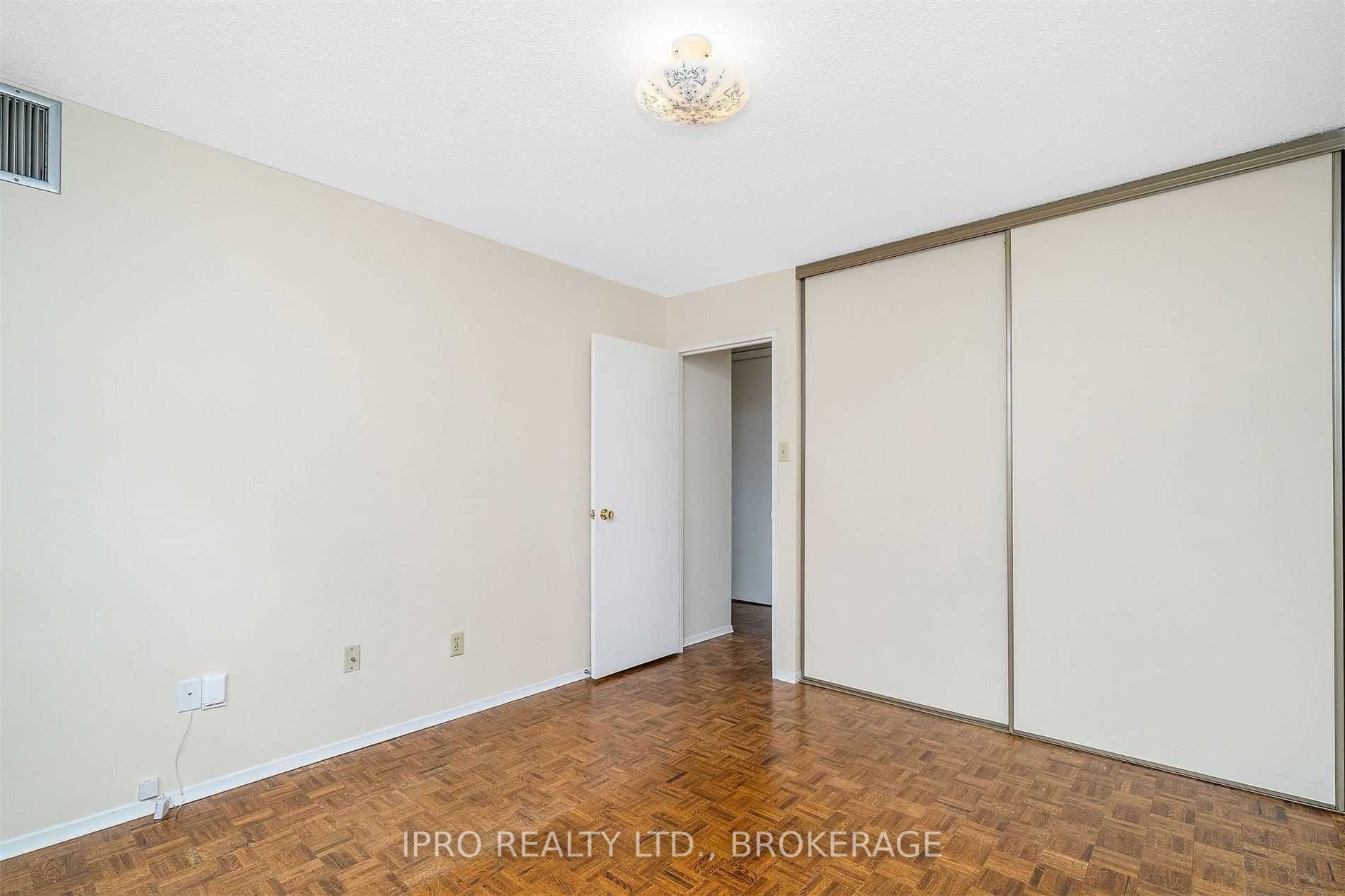 Listing W5931995 - Large Photo # 15