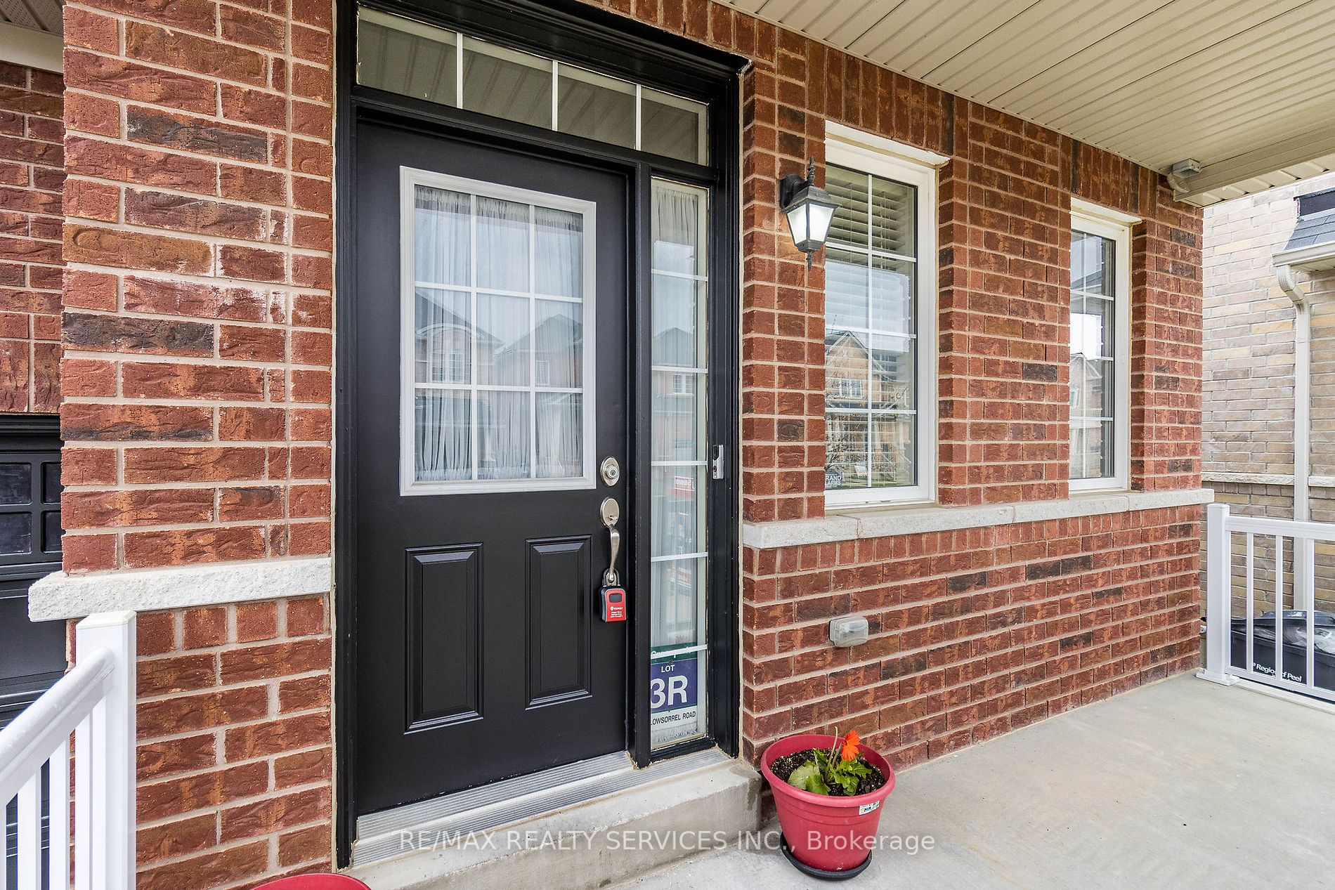 9 Yellow Sorrel Rd