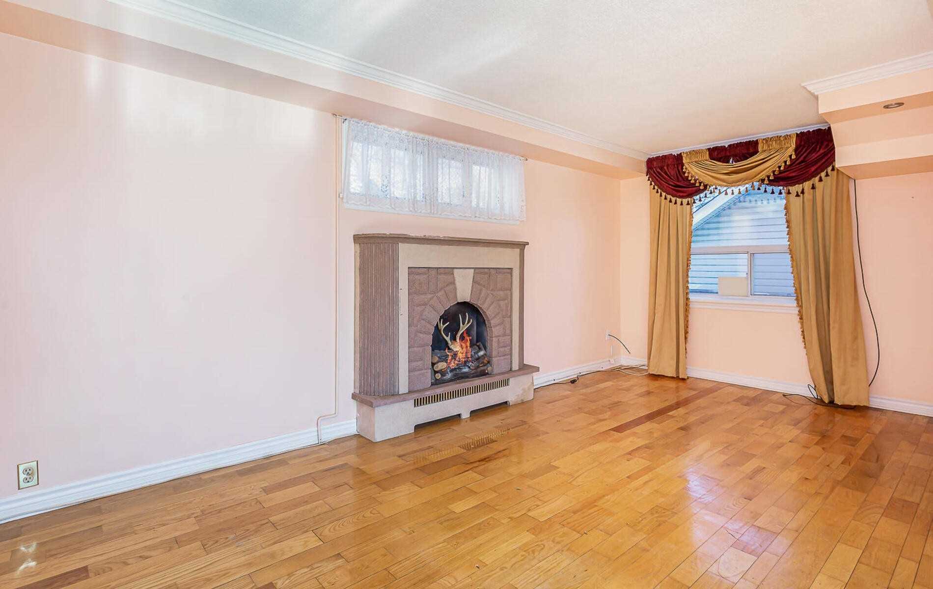 Listing W5932295 - Large Photo # 11