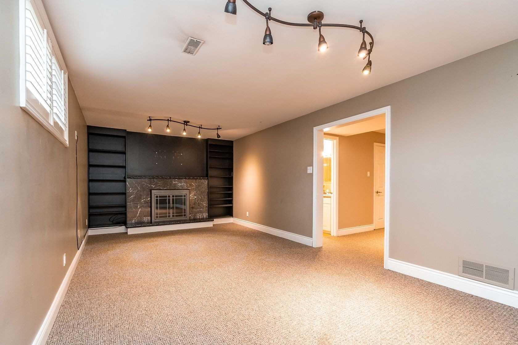 Listing W5932335 - Large Photo # 24