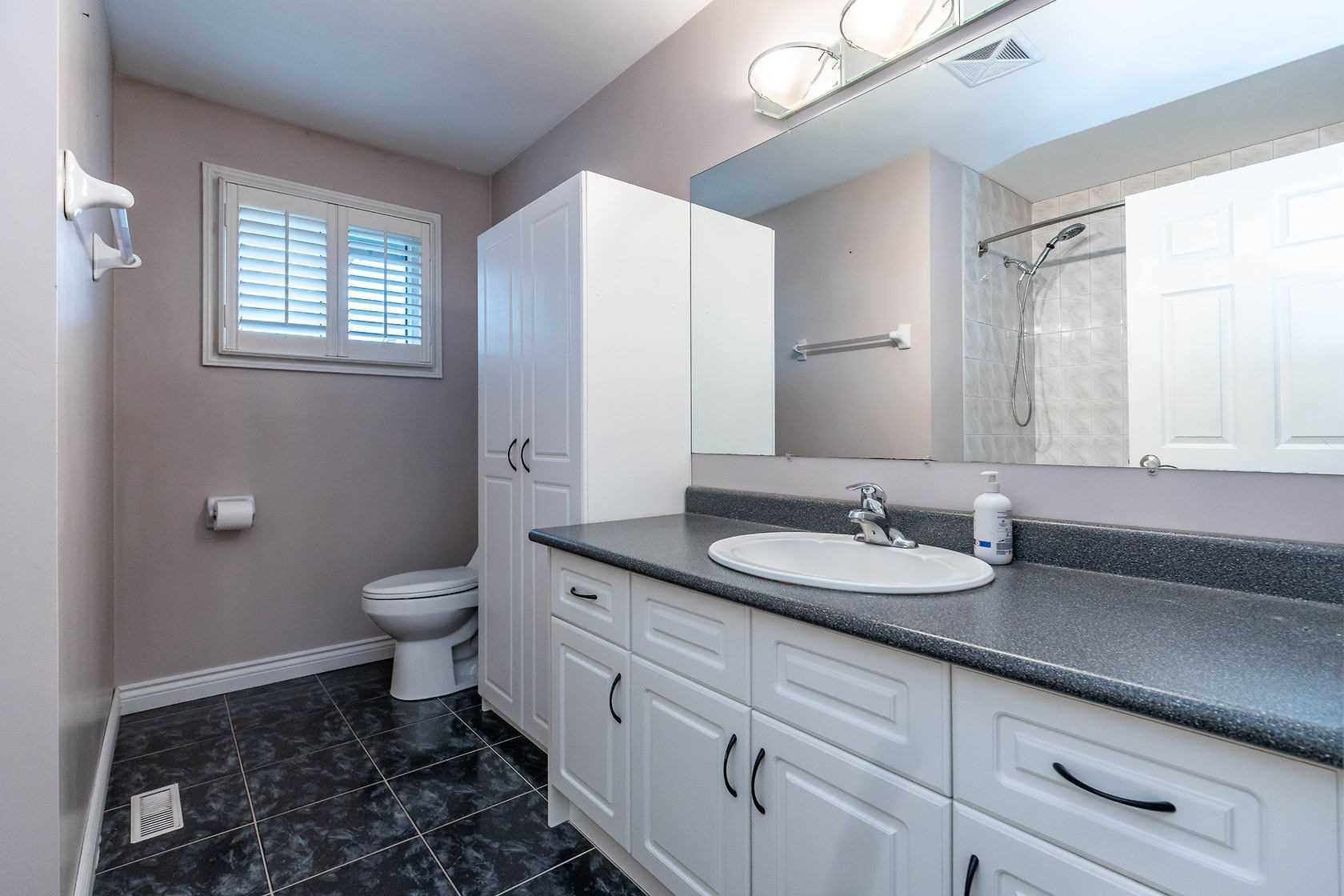 Listing W5932335 - Large Photo # 19