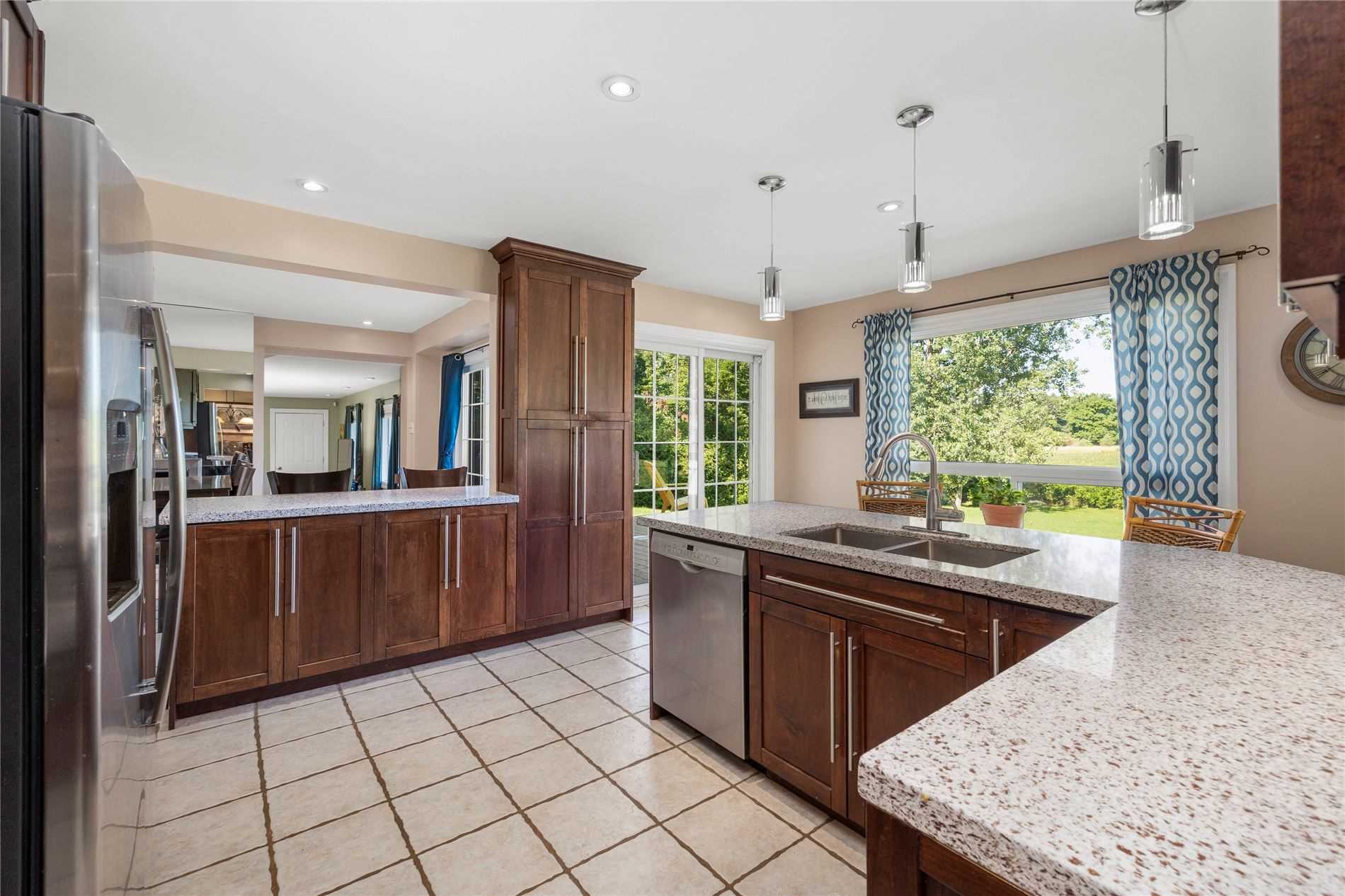Listing W5932579 - Large Photo # 10