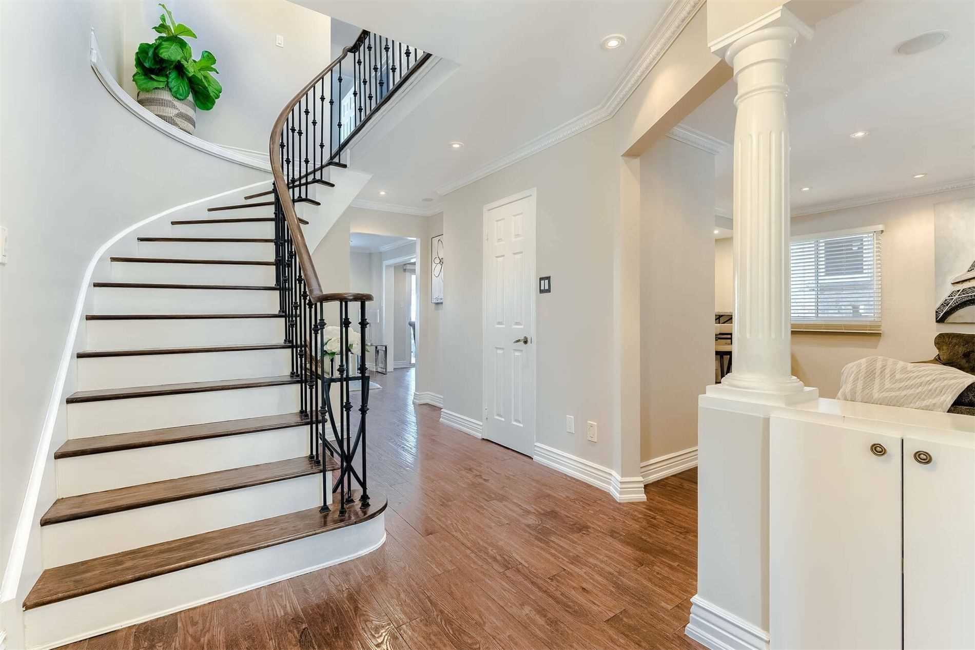 Listing W5932669 - Large Photo # 4