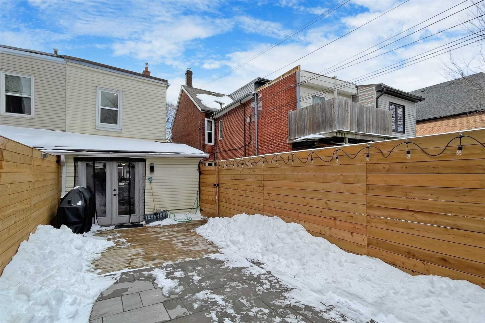 811 Dovercourt Road