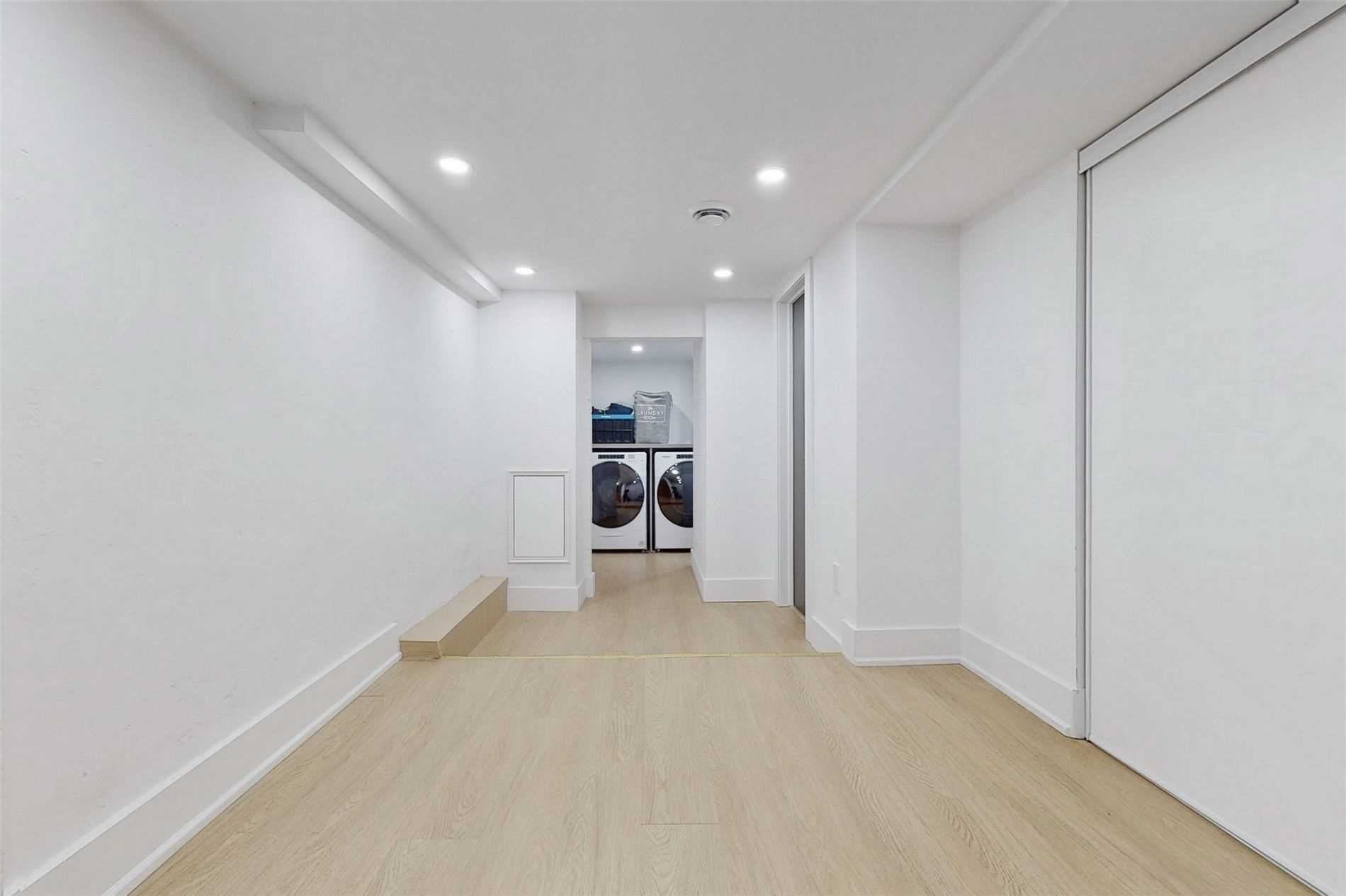 811 Dovercourt Road