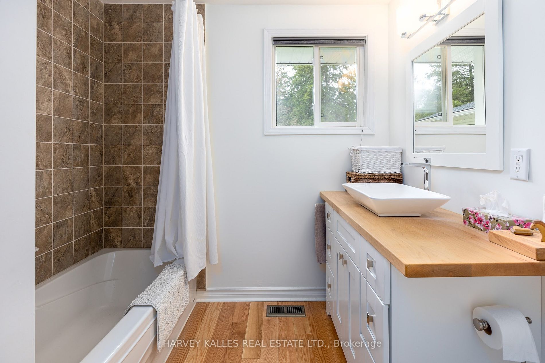 Listing W5932908 - Large Photo # 13