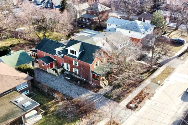 9 Craig St, Brampton