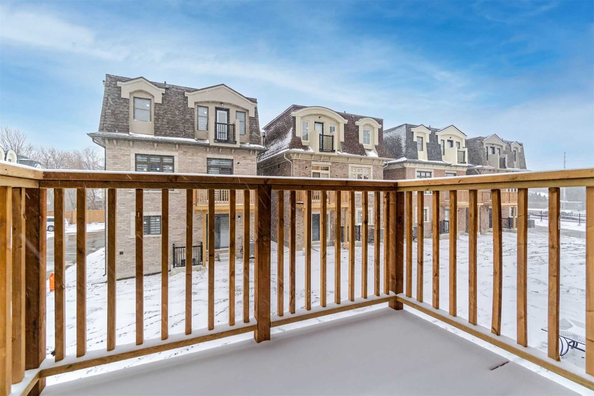 2102 Royal Gala Circ