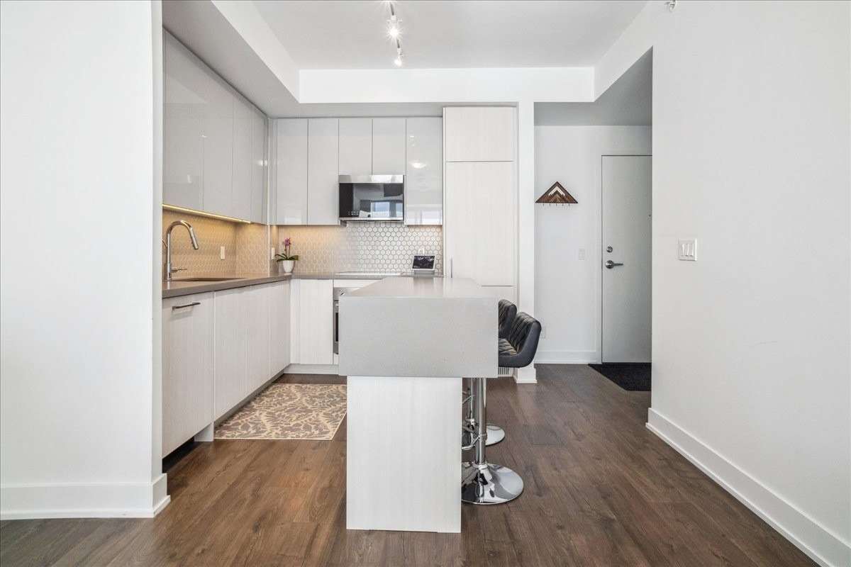 Listing W5933401 - Large Photo # 15
