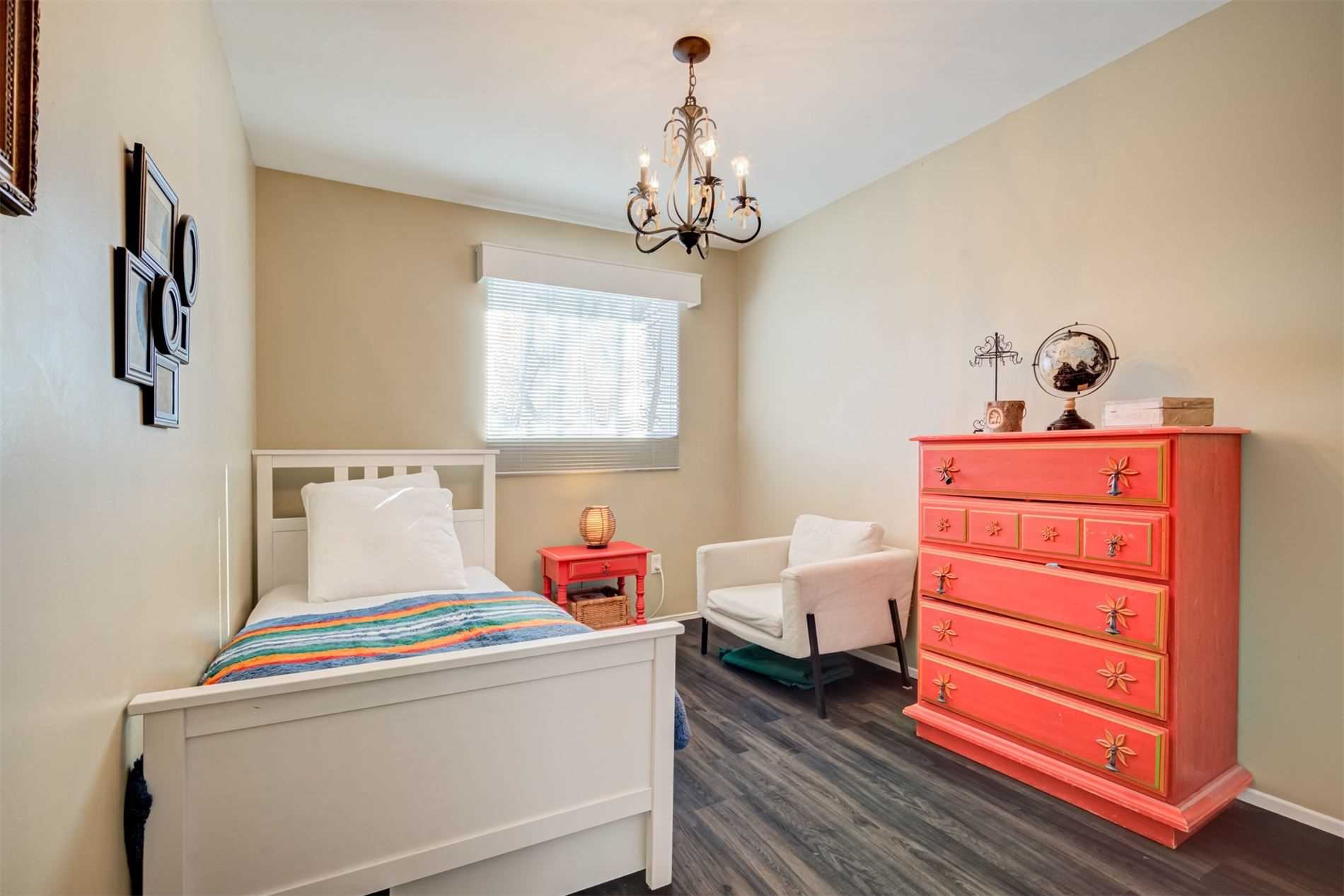 Listing W5933447 - Large Photo # 14