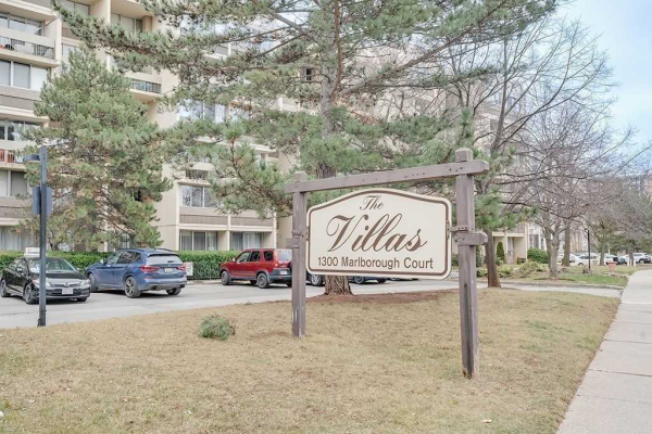 1300 Marlborough Crt, Oakville