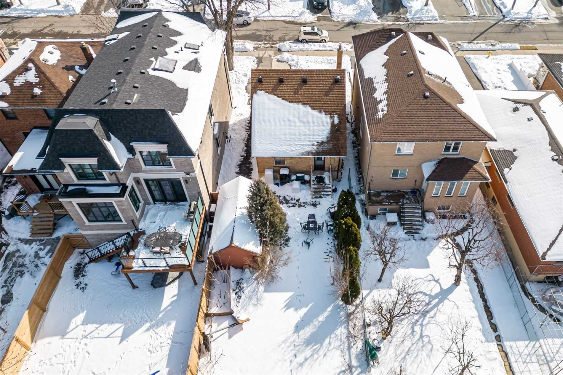 1104 Glengrove Ave