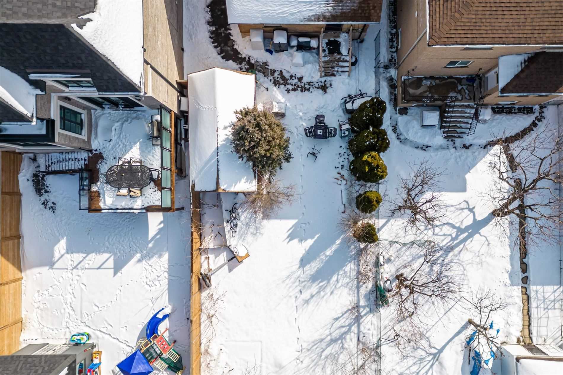 1104 Glengrove Ave
