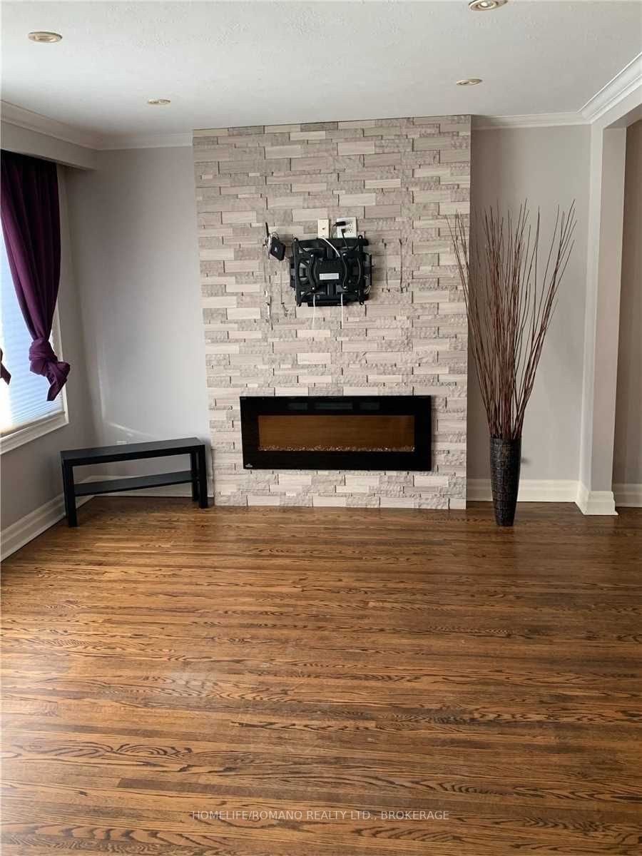 Listing W5933721 - Large Photo # 3