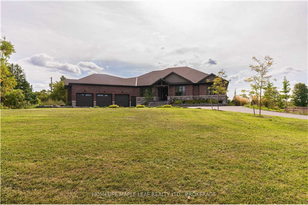 10662 First Line, Milton