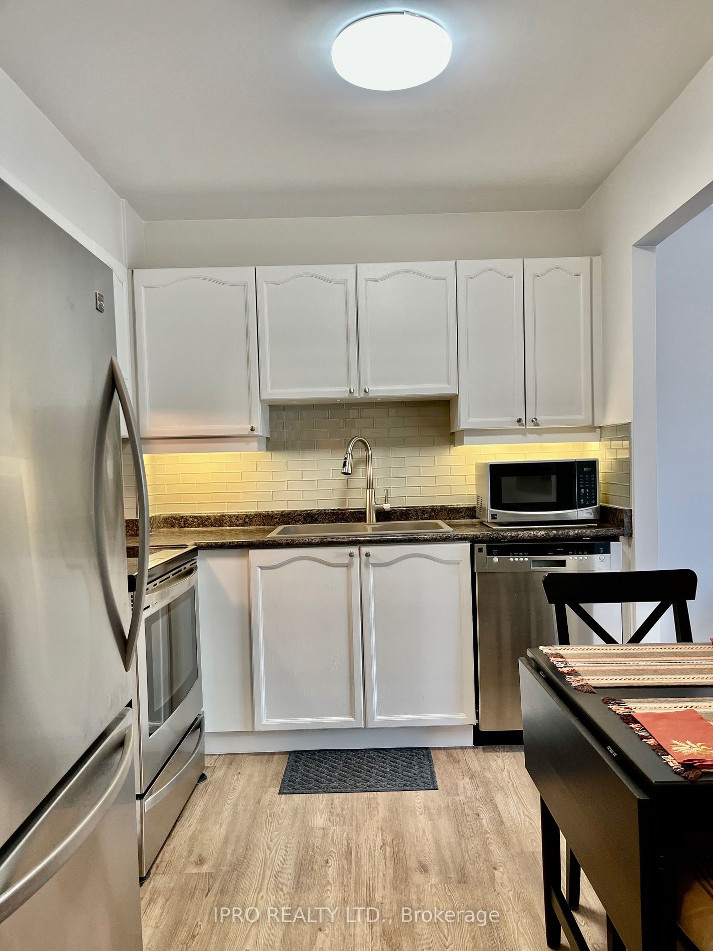 Listing W5934108 - Large Photo # 4