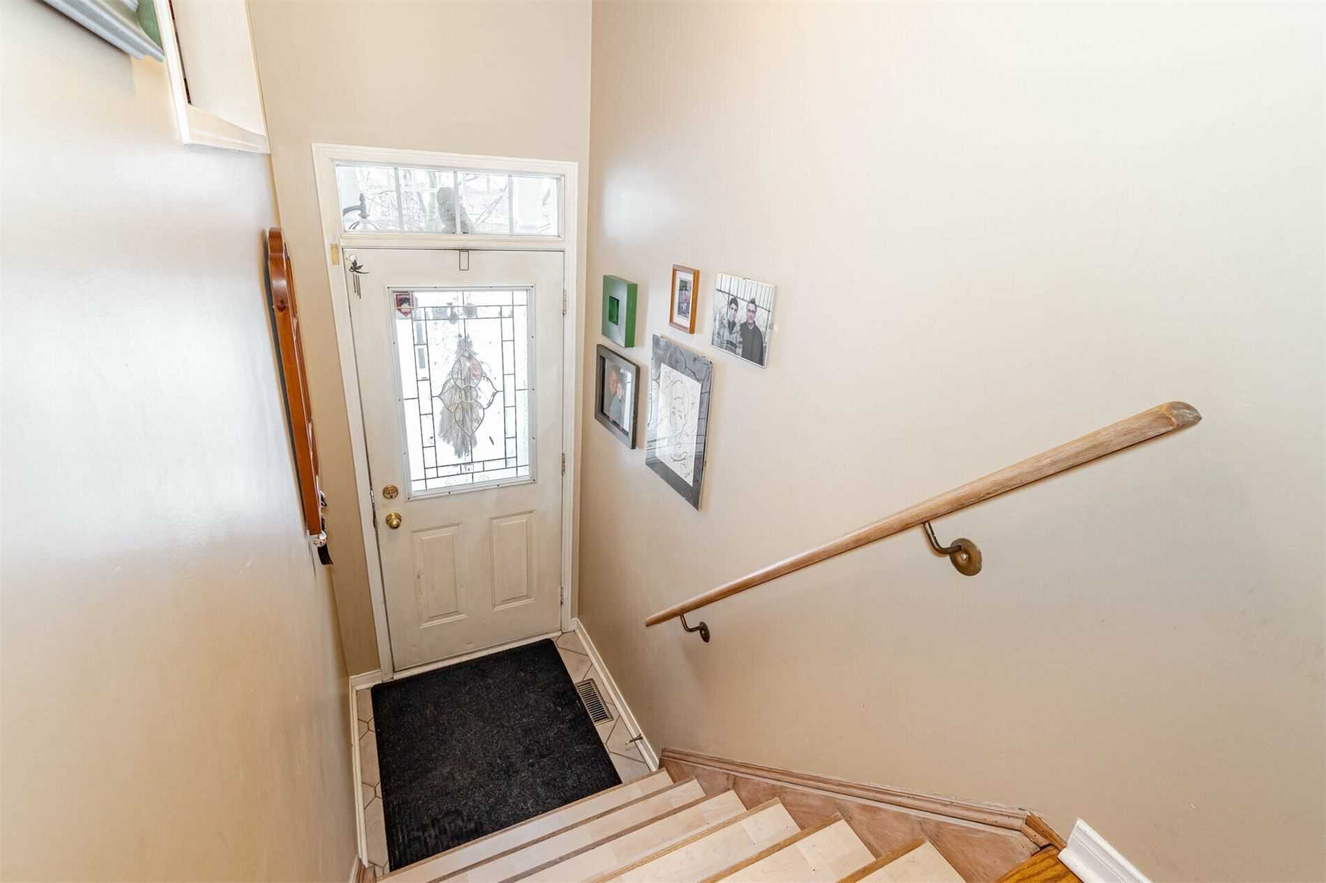 Listing W5934123 - Large Photo # 4