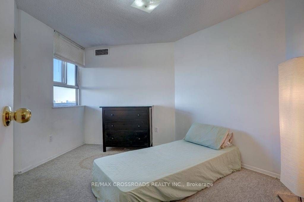 Listing W5934512 - Large Photo # 23