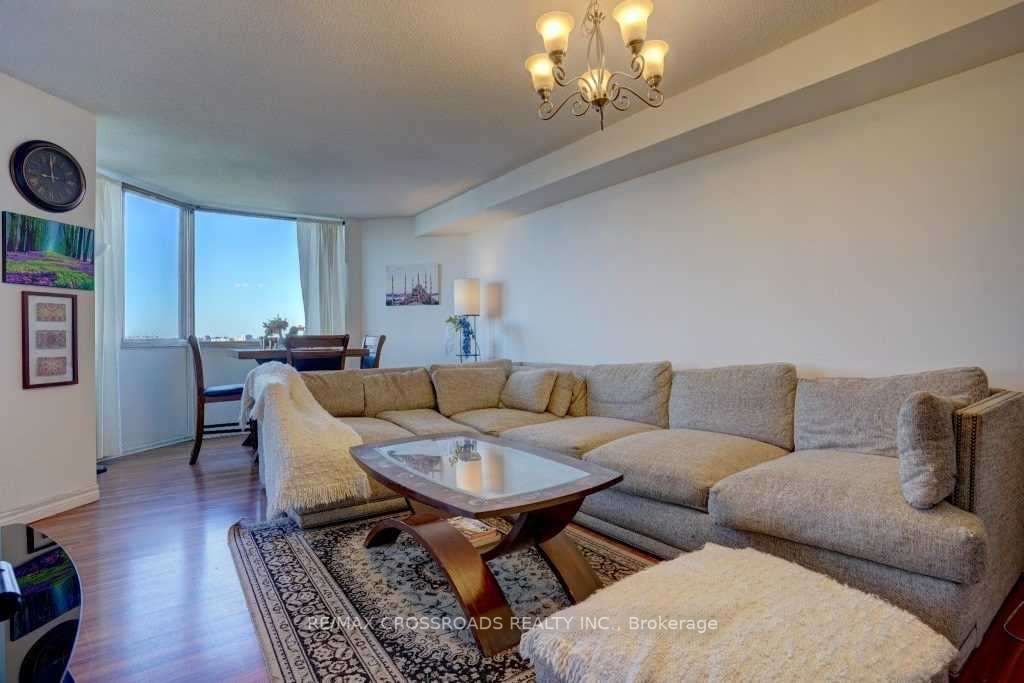 Listing W5934512 - Large Photo # 7