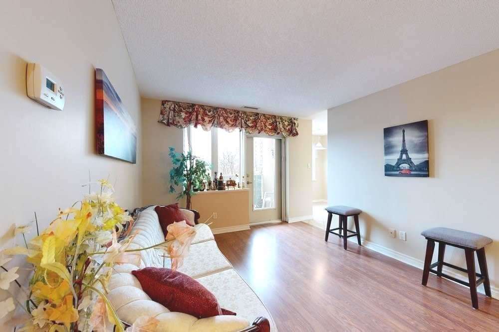 Listing W5934875 - Large Photo # 7