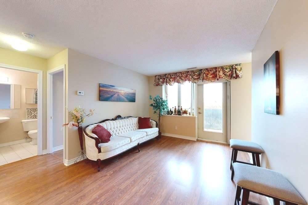 Listing W5934875 - Large Photo # 4