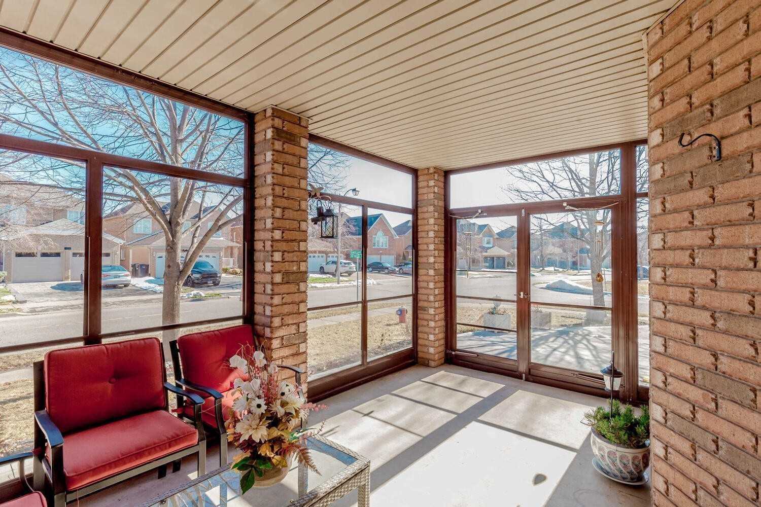 Listing W5934883 - Large Photo # 4