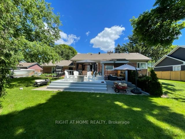 886 King Rd