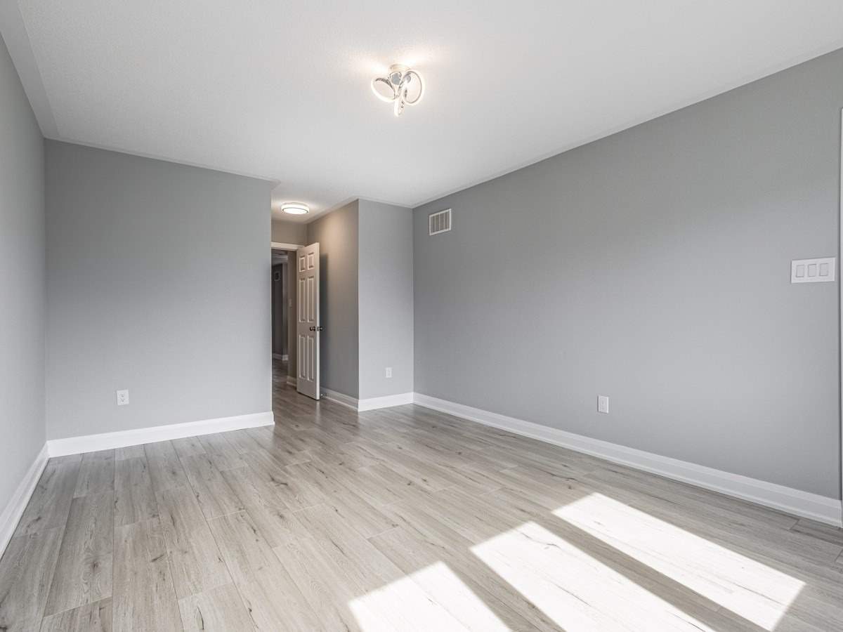 Listing W5935101 - Large Photo # 24