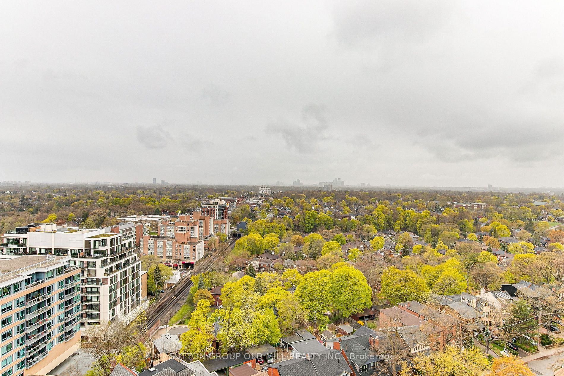 50 Quebec Ave, #1902