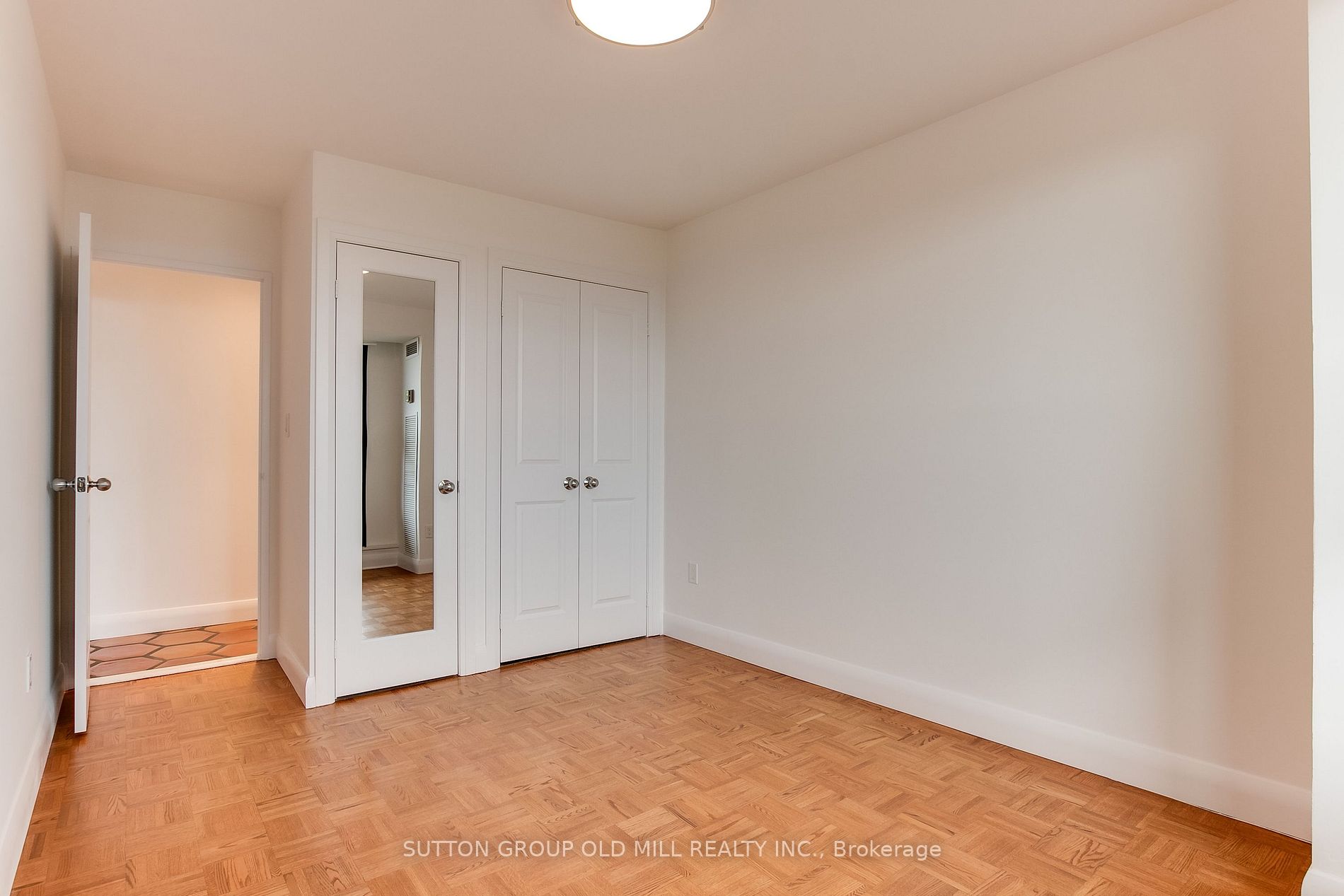 50 Quebec Ave, #1902