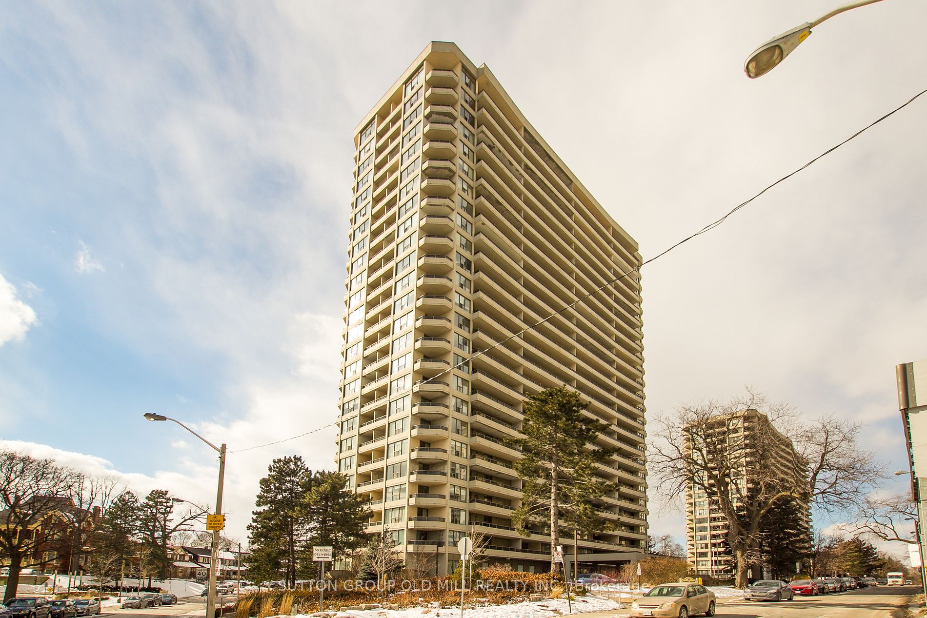 50 Quebec Ave, #1902