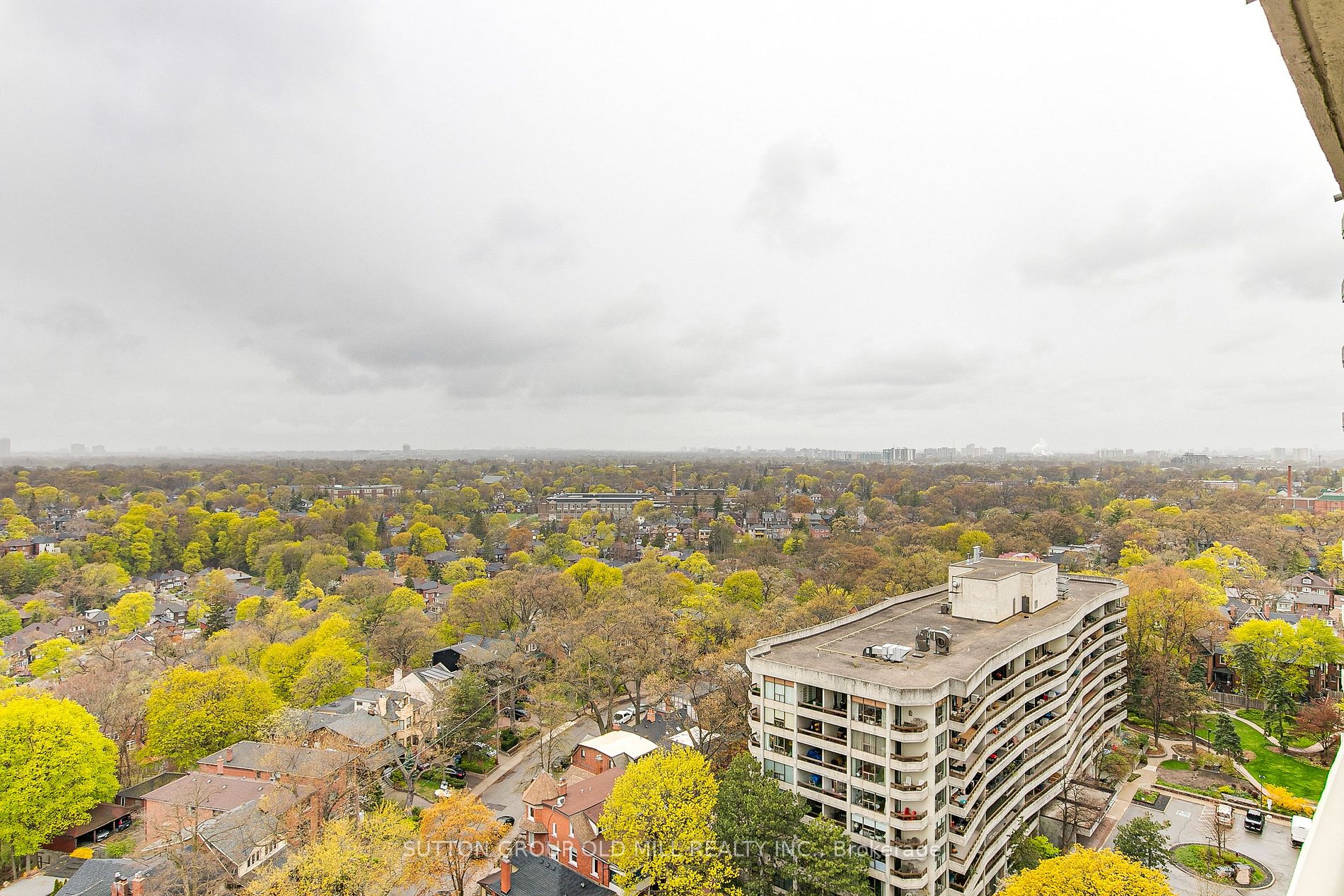 50 Quebec Ave, #1902