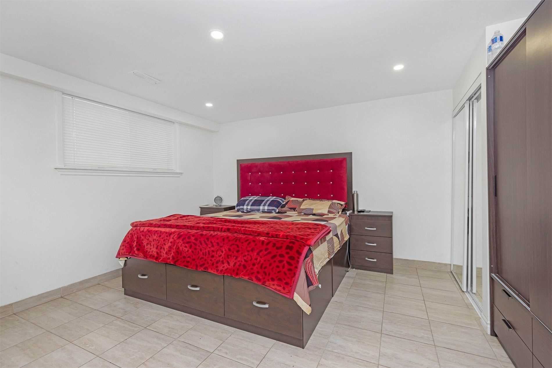 Listing W5935393 - Large Photo # 14