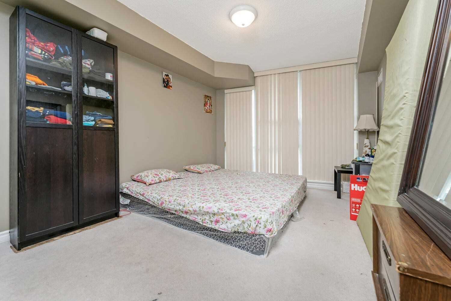Listing W5935817 - Large Photo # 14