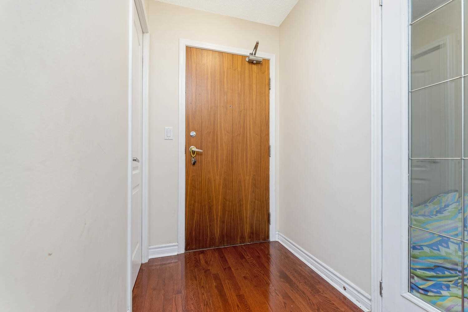 Listing W5935817 - Large Photo # 8