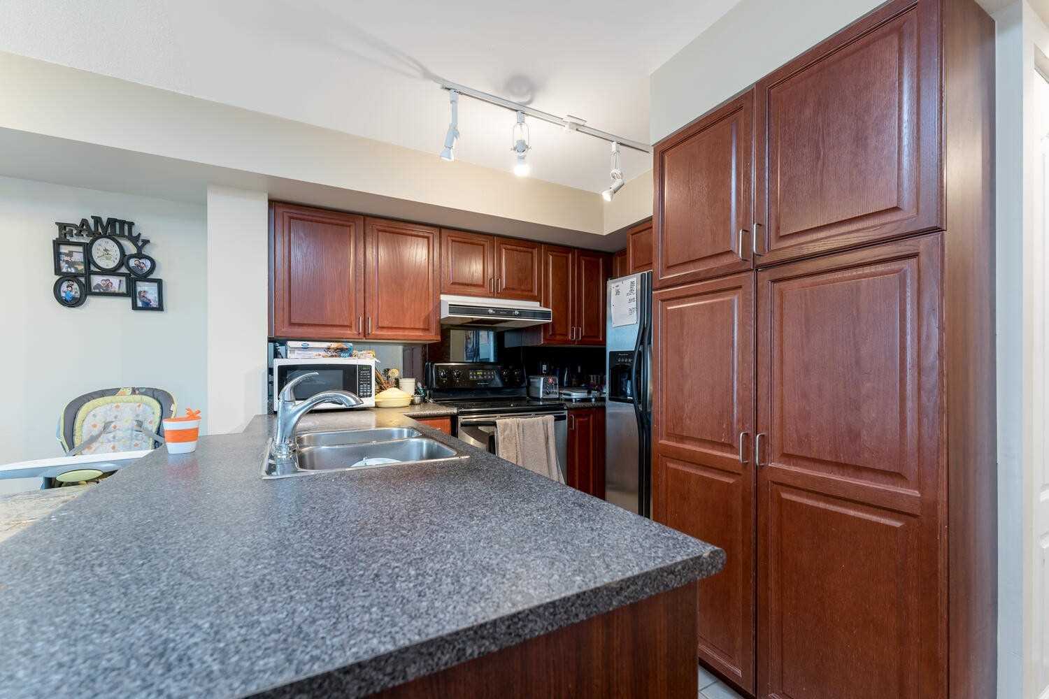 Listing W5935817 - Large Photo # 11