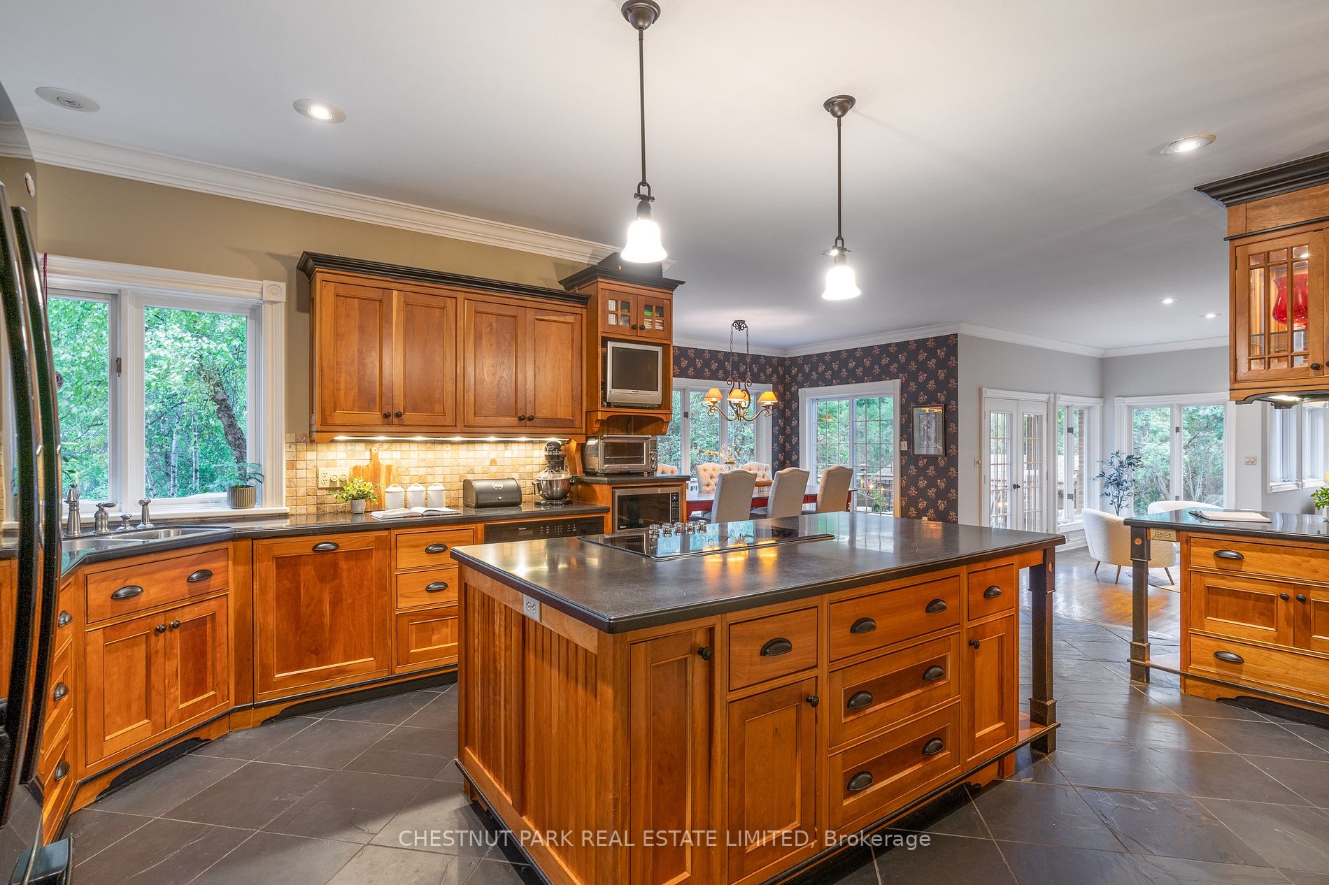 Listing W5935928 - Large Photo # 14
