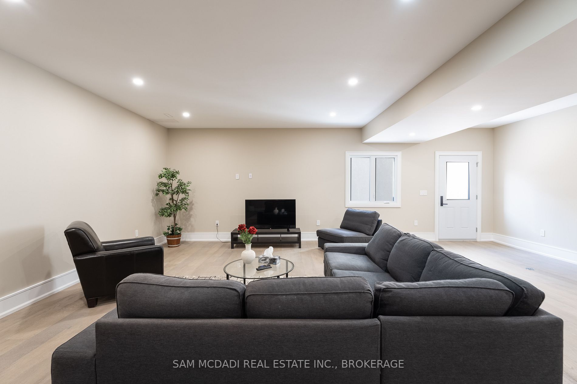 Listing W5935935 - Large Photo # 31
