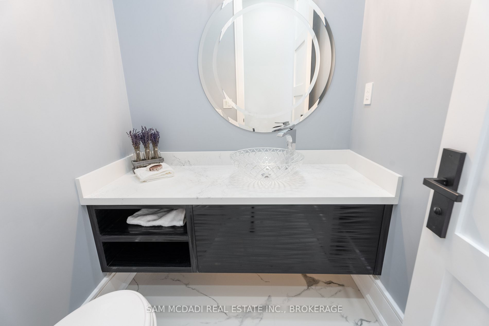 Listing W5935935 - Large Photo # 13
