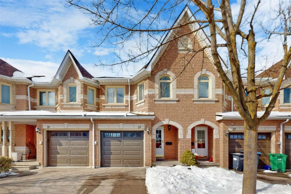 455 Apache Crt, Mississauga